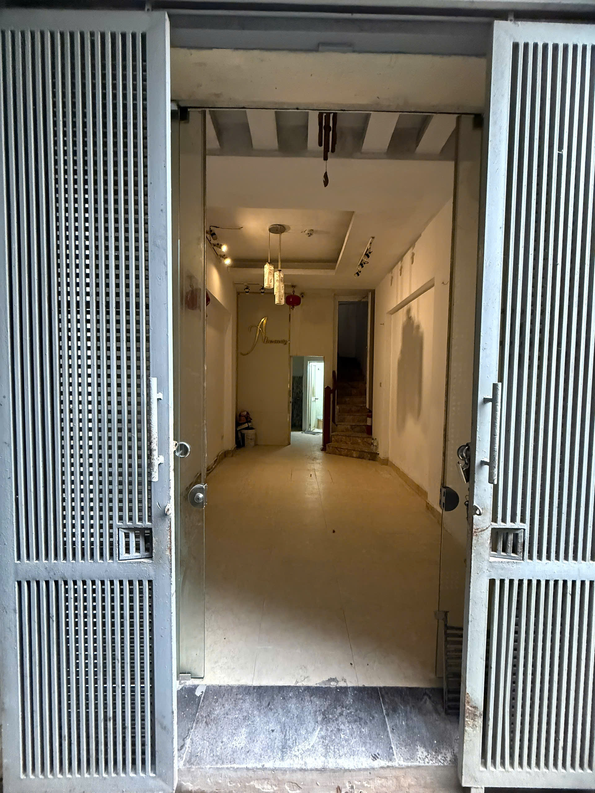 Cho thuê nhà Nguyễn Văn Trỗi, 27m2 x 6 tầng, 15 Triệu Spa, Naiil, VP - Ảnh chính
